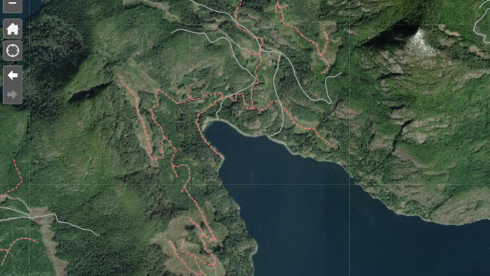 A detailed map showing a mountainous area with hiking trails and a lake.